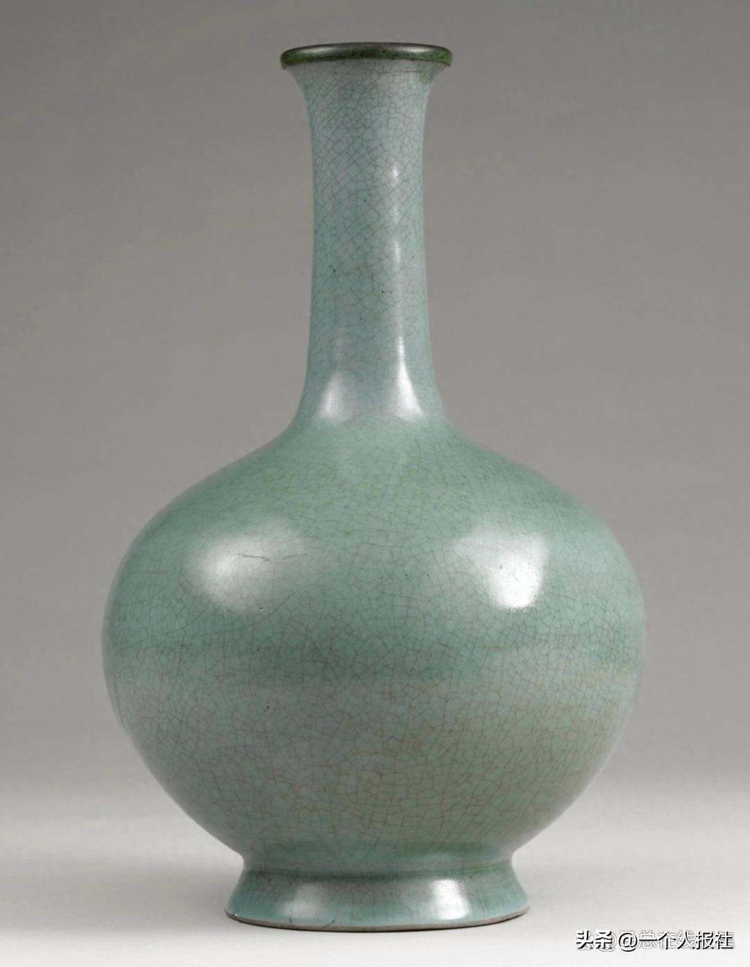 北宋汝窑天青釉长颈瓶纽约落槌，2.1亿美金刷新宋瓷国际拍卖纪录-清华雅集