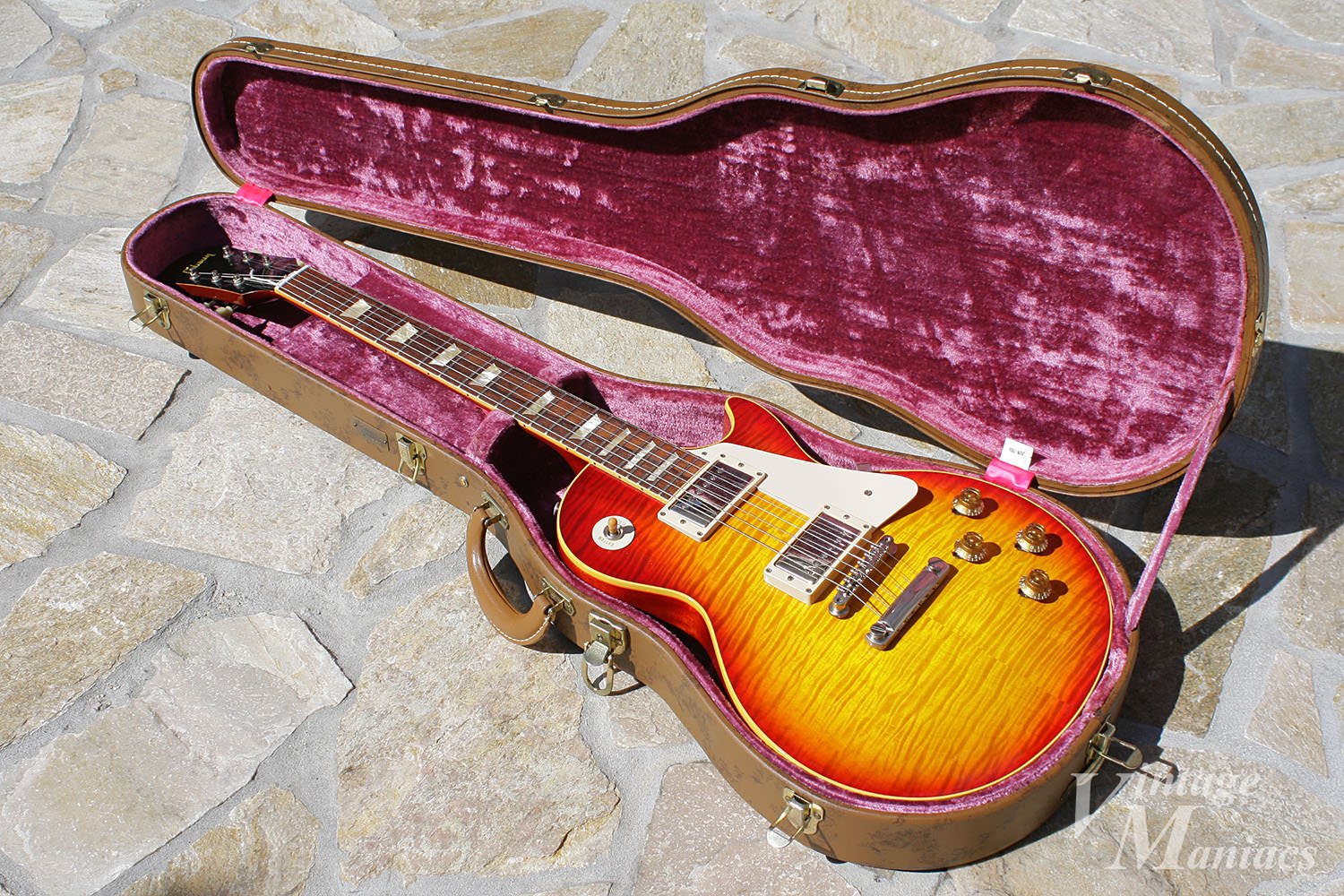 fender ハムバッカー トレモロユニット ハードケース付き fender