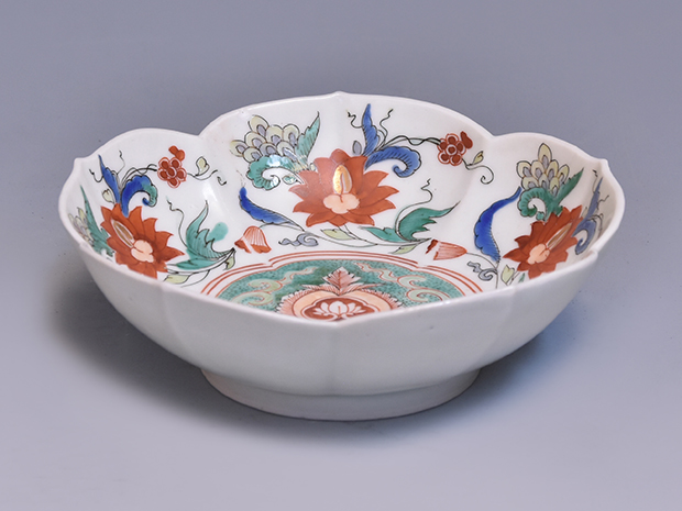 古伊万里 色絵 碗 鉢 柿右衛門手 撫子文 色絵五弁花見込 本錫補修 古