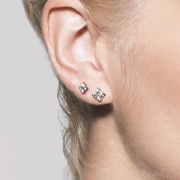 BRIGHTEST STAR DIAMOND PIERCED EARRINGS(S)(2XP0301)Pt950 ピアス