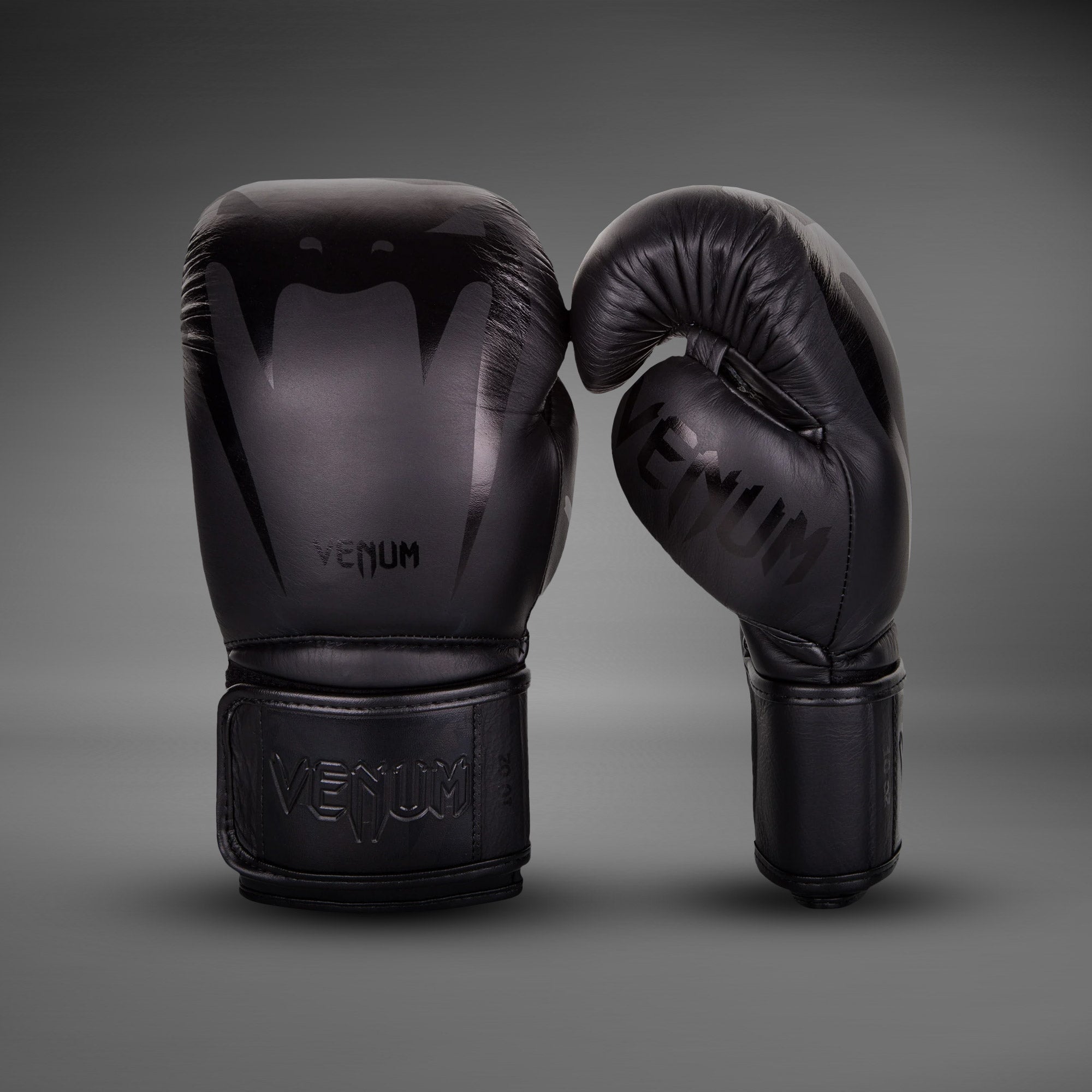 Venum Giant 3.0 Boxing Gloves - Nappa Leather - Black/Black