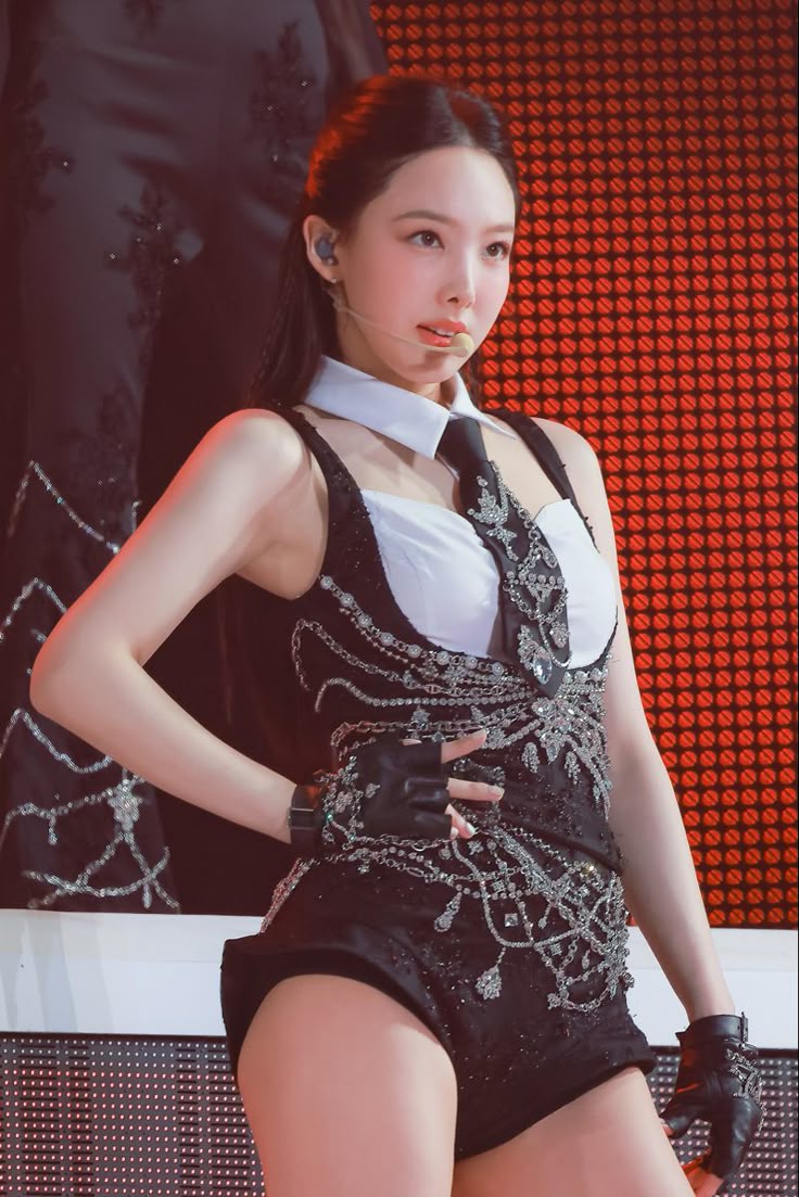 TWICE モモメッシュユニフォーム