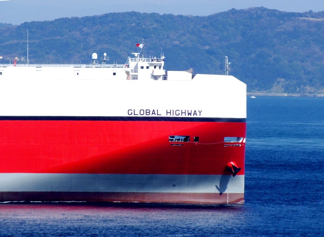 ワルター・ラザロ『 赤い船 』｜ワルター・ラザロ『 赤い船 』 GLOBAL