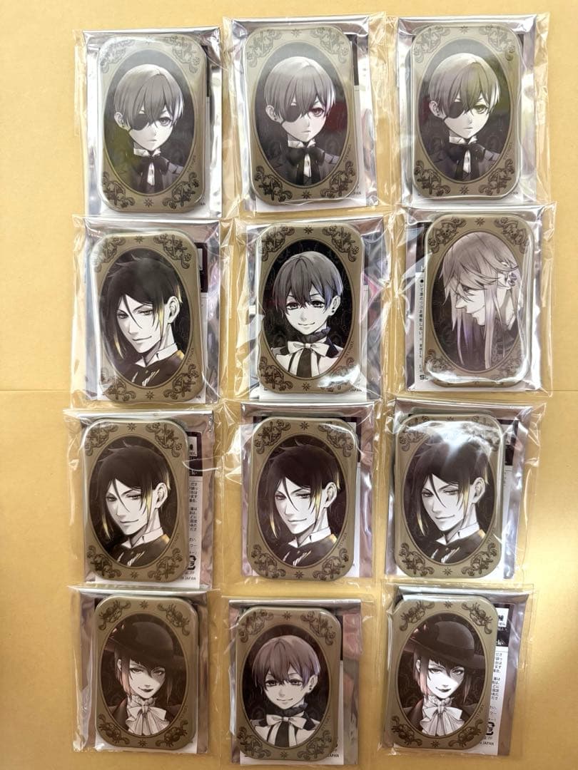 黒執事 Black Label 缶バッジ Rich Black シエル 12点 黒執事 Black Label 缶バッジ Rich Black シエル 12点 黒執事 Black