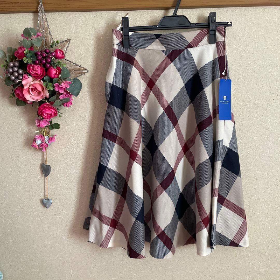 新品ブルーレーベルクレストブリッジスカート38