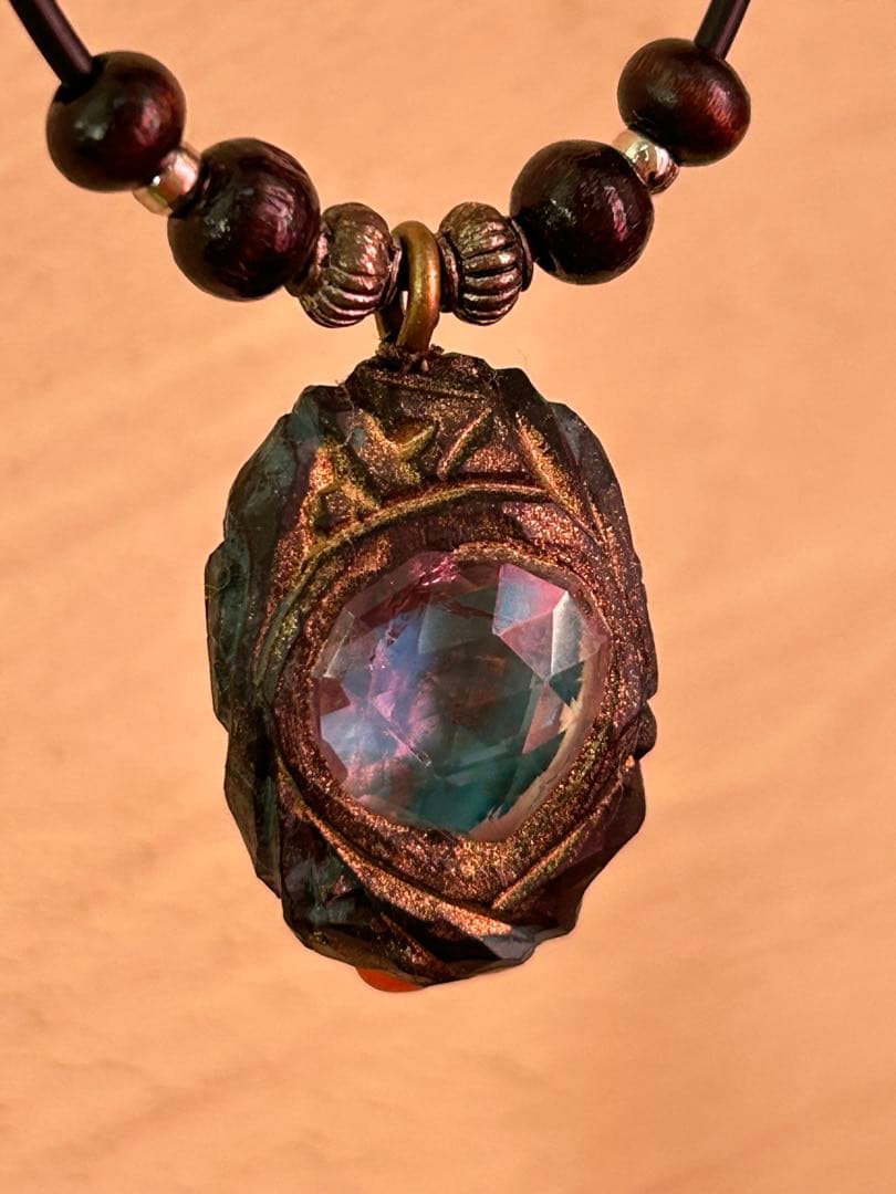 ターコイズとアメジストのペンダント 木彫りアイヌ紋様 西田智三さん