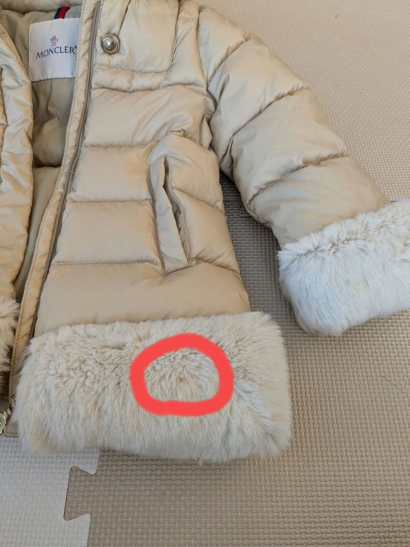 【美品】モンクレール　ダウン女の子