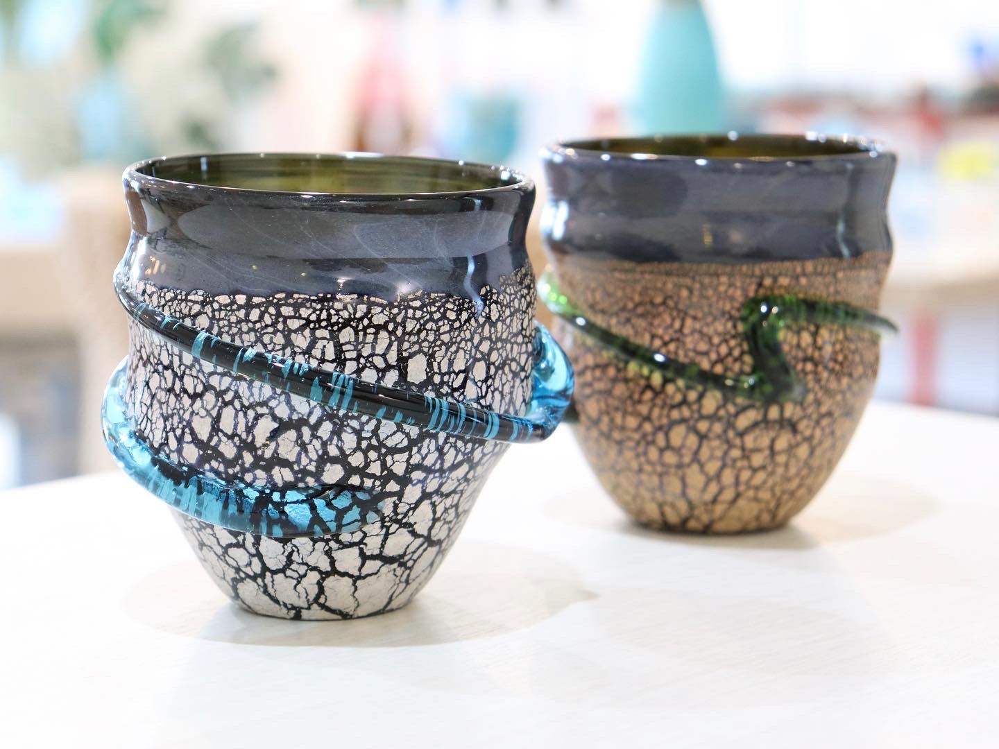 骨董 琉球ガラス 工芸ガラス 現代の名工 稲嶺盛吉 3色泡ガラス 小鉢