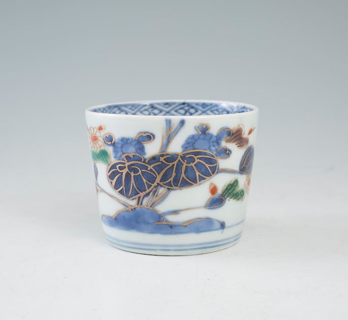 色絵金彩そば猪口 伊万里 蕎麦猪口 伊万里 草花文 経菱 四方襷 古